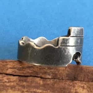 Aaron Brokeshoulder (Shawnee-Choctaw-Kewa) – Fingerring mit Pueblo