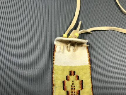Kimimi Ashley (Blackfeet) – Medizintäschchen