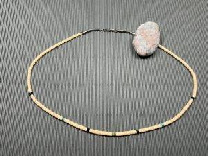 Raymond Gasper (Zuni) - Muschelkette mit Steinperlen